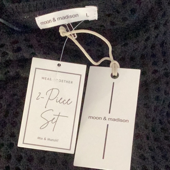 Moon & Madison 2 Piece set Shorts Tank Top Black Crochet Beach Cover up Large - Picture 7 of 9